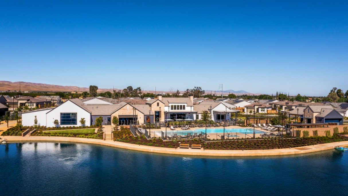 REGENCY AT TRACY LAKES
